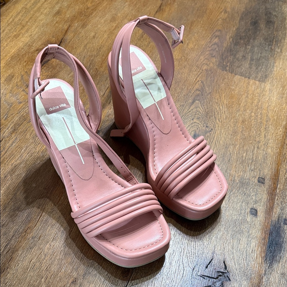 Chic Blush Wedge Sandals